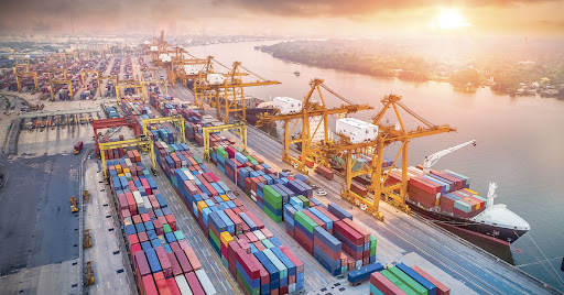 Porto de Santos bate recorde histórico na movimentação de cargas em maio de 2025